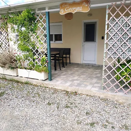 Casa Georgia 法里拉基